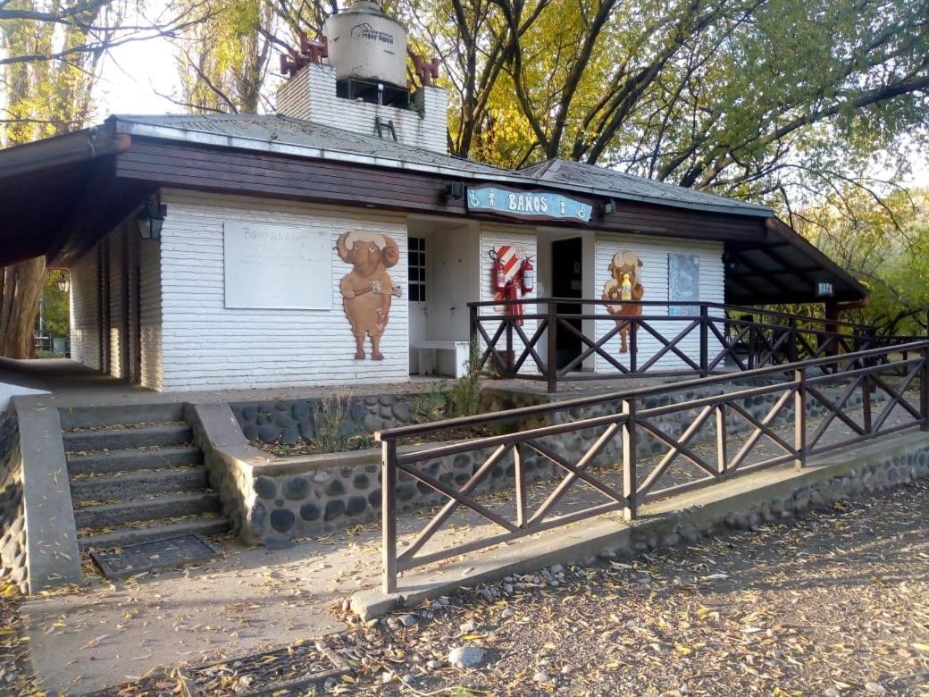 Camping Y Hostal El Ovejero El Calafate Luaran gambar